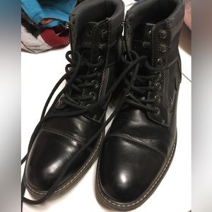 Mens boots 8.5